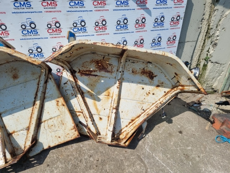 Ford 5000, 6000, 7000 Mudguard Pair As Pictures, 82008463, 82008463 - Blatobran: slika 3 Ford 5000, 6000, 7000 Mudguard Pair As Pictures, 82008463, 82008463 - Blatobran: slika 3