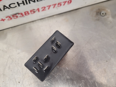 Ford 5640, 6640, 7740, 7840, 8240, 8340 Pto Control Module, Relay 81869818 - Relej: slika 3 Ford 5640, 6640, 7740, 7840, 8240, 8340 Pto Control Module, Relay 81869818 - Relej: slika 3