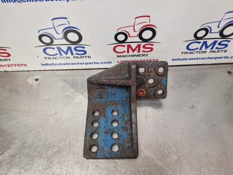 Ford 6610, 10 Series, Front Fenders Bracket Rhs E2nn16n078aa12b - Blatobran: slika 2 Ford 6610, 10 Series, Front Fenders Bracket Rhs E2nn16n078aa12b - Blatobran: slika 2