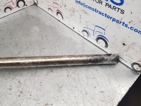 Ford 6810, 7610, 7810, 7910 Carraro 709 Front Axle Drive Shaft Car121566 - Polosovina za Traktor: slika 5 Ford 6810, 7610, 7810, 7910 Carraro 709 Front Axle Drive Shaft Car121566 - Polosovina za Traktor: slika 5