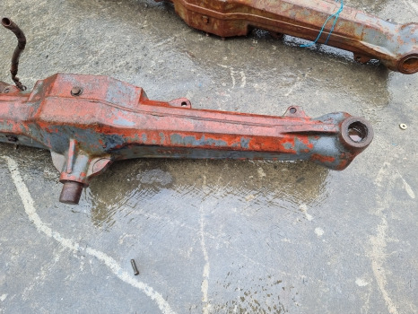 Ford 8240, 8340, 7840, Fiat M, Front Axle Complete 5164350, 5164349 - Osovina i delovi: slika 4 Ford 8240, 8340, 7840, Fiat M, Front Axle Complete 5164350, 5164349 - Osovina i delovi: slika 4
