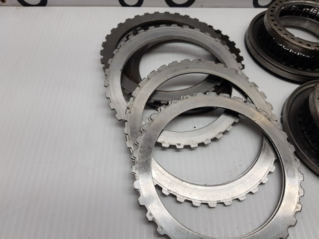 Ford New Holland 40 Series,ts,8240 Transmission Clutch Plate, Friction Disc Kit - Lamela kvačila za Traktor: slika 2 Ford New Holland 40 Series,ts,8240 Transmission Clutch Plate, Friction Disc Kit - Lamela kvačila za Traktor: slika 2