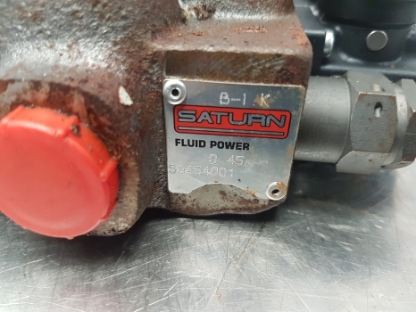 Ford New Holland Case, Massey Ferguson Quicke Loader Spool Valve Assy Sq454001 - Hidraulični ventil za Traktor: slika 3 Ford New Holland Case, Massey Ferguson Quicke Loader Spool Valve Assy Sq454001 - Hidraulični ventil za Traktor: slika 3