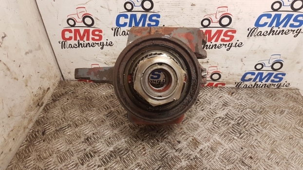 Ford New Holland Fiat 8160 Front Steering Knuckle Spindle Lhs 5171554, 5171533 - Rukavc točka za Traktor: slika 1 Ford New Holland Fiat 8160 Front Steering Knuckle Spindle Lhs 5171554, 5171533 - Rukavc točka za Traktor: slika 1