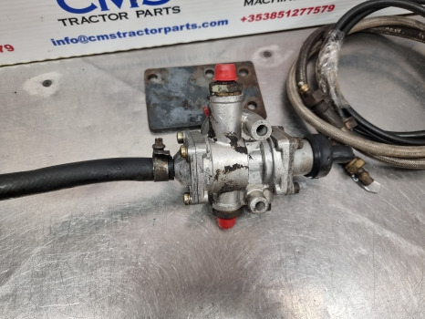Ford New Holland Reifenfullen Control Valve Assy Reifenfullen - Hidraulika: slika 5 Ford New Holland Reifenfullen Control Valve Assy Reifenfullen - Hidraulika: slika 5