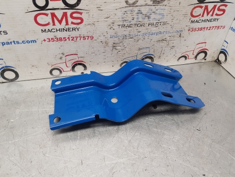 Ford Q, Sq Cab, 10, Tw, 30, 600 Series Cab Mudguard Bracket Support D5nn16n318a - Blatobran: slika 4 Ford Q, Sq Cab, 10, Tw, 30, 600 Series Cab Mudguard Bracket Support D5nn16n318a - Blatobran: slika 4