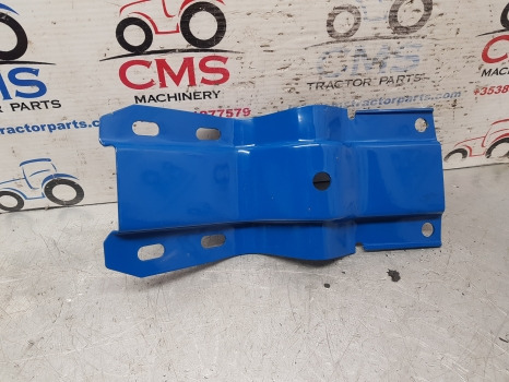 Ford Q, Sq Cab, 10, Tw, 30, 600 Series Cab Mudguard Bracket Support D5nn16n318a - Blatobran: slika 3 Ford Q, Sq Cab, 10, Tw, 30, 600 Series Cab Mudguard Bracket Support D5nn16n318a - Blatobran: slika 3