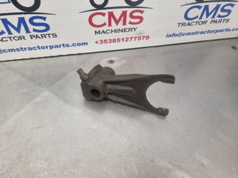 International Case 885, 85 Series, Transmission Fork Front 1537571c1, 1286428c1 - Transmisija: slika 3 International Case 885, 85 Series, Transmission Fork Front 1537571c1, 1286428c1 - Transmisija: slika 3