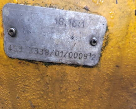 Jcb 533-105 Front Axle Drive Shaft Lhs Rhs 18.16:1, 914/60100, 914/89300 - Prednja osovina za Oprema za rukovanje materijalima: slika 1 Jcb 533-105 Front Axle Drive Shaft Lhs Rhs 18.16:1, 914/60100, 914/89300 - Prednja osovina za Oprema za rukovanje materijalima: slika 1