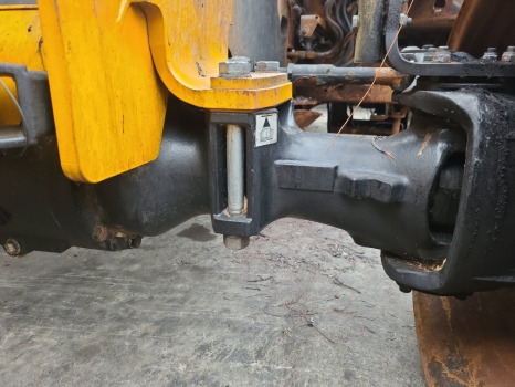 Jcb 542-70 Ag Sd70 Front Axle Housing Lhs 458/20738, 458/m0421 - Prednja osovina za Oprema za rukovanje materijalima: slika 1 Jcb 542-70 Ag Sd70 Front Axle Housing Lhs 458/20738, 458/m0421 - Prednja osovina za Oprema za rukovanje materijalima: slika 1