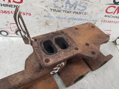 John Deere 1830, 2130 Exhaust Manifold R59588 - Izduvna grana za Traktor: slika 3 John Deere 1830, 2130 Exhaust Manifold R59588 - Izduvna grana za Traktor: slika 3
