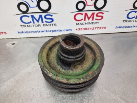 John Deere 1950, 2040, 2140, Crankshaft Pulley R70443 - Zatezač remena za Traktor: slika 2 John Deere 1950, 2040, 2140, Crankshaft Pulley R70443 - Zatezač remena za Traktor: slika 2