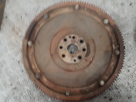 John Deere 3220, 3215, 3415, 3420 Telehandler Flywheel Assy R516568, R516568 - Zamajac za Teleskopski upravljač: slika 4 John Deere 3220, 3215, 3415, 3420 Telehandler Flywheel Assy R516568, R516568 - Zamajac za Teleskopski upravljač: slika 4