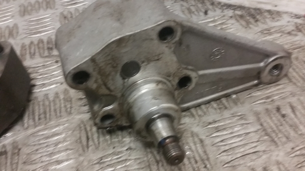 John Deere 6010, 6110, 6210, 6310, 3200, 6020, 6220 Engine Oil Pump Re504914 - Pumpa za ulje za Traktor: slika 4 John Deere 6010, 6110, 6210, 6310, 3200, 6020, 6220 Engine Oil Pump Re504914 - Pumpa za ulje za Traktor: slika 4