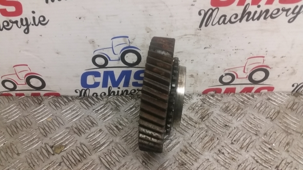 John Deere 6100, 6300, 6400, 6010, 6110, 6210, 6310, 6500, 6600 Gear L76848 - Transmisija: slika 4 John Deere 6100, 6300, 6400, 6010, 6110, 6210, 6310, 6500, 6600 Gear L76848 - Transmisija: slika 4