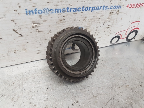 John Deere 6100, 6300, 6400, 6010, 6110, 6210, 6310 Gear Al81471 Z32 - Transmisija: slika 2 John Deere 6100, 6300, 6400, 6010, 6110, 6210, 6310 Gear Al81471 Z32 - Transmisija: slika 2