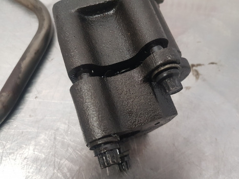 John Deere 6200, 2140, 2130 Engine Oil Pump And Gear Re35685, T20298, Ar59621 - Pumpa za ulje za Poljoprivredna mašina: slika 4 John Deere 6200, 2140, 2130 Engine Oil Pump And Gear Re35685, T20298, Ar59621 - Pumpa za ulje za Poljoprivredna mašina: slika 4