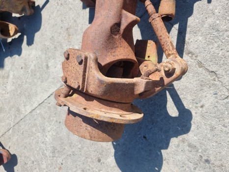 John Deere 6330, 6020, 6030, Front Axle Swivel Housing Rhs L157637, 73306014619 - Prednja osovina: slika 1 John Deere 6330, 6020, 6030, Front Axle Swivel Housing Rhs L157637, 73306014619 - Prednja osovina: slika 1