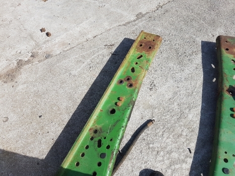 Staklo i delovi za Traktor John Deere 6610, 6510, 6605 Premuim Main Frame, Mounting Pair L113352, L113353: slika 7