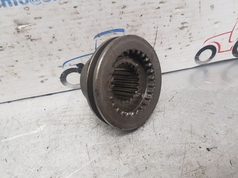 Lamborghini 1106, 1306 Same Laser 100, 110 Transmission Fwd Sleeve 0.202.3821.0 - Transmisija za Traktor: slika 3 Lamborghini 1106, 1306 Same Laser 100, 110 Transmission Fwd Sleeve 0.202.3821.0 - Transmisija za Traktor: slika 3