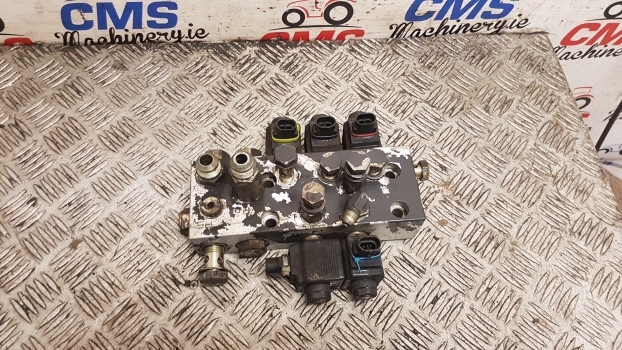 Landini Mythos 115 Transmission Hydraulic Valve Block 3648149m91, 3655022m91 - Hidraulični ventil za Traktor: slika 2 Landini Mythos 115 Transmission Hydraulic Valve Block 3648149m91, 3655022m91 - Hidraulični ventil za Traktor: slika 2