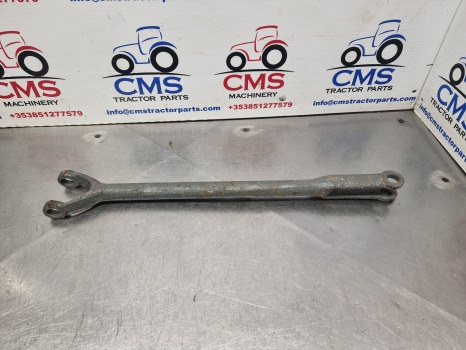 Massey Ferguson 133, 135, 140, 152, 35 Lift Arm, Draft Link 182554m92 - Suspenzija: slika 1 Massey Ferguson 133, 135, 140, 152, 35 Lift Arm, Draft Link 182554m92 - Suspenzija: slika 1