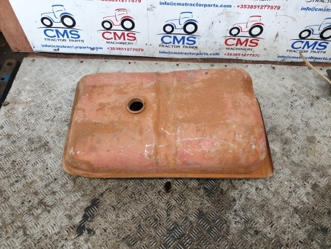 Massey Ferguson 135 Original Fuel Tank 897401m91, 897390m91, 897390m91 - Rezervoar za gorivo za Traktor: slika 1 Massey Ferguson 135 Original Fuel Tank 897401m91, 897390m91, 897390m91 - Rezervoar za gorivo za Traktor: slika 1