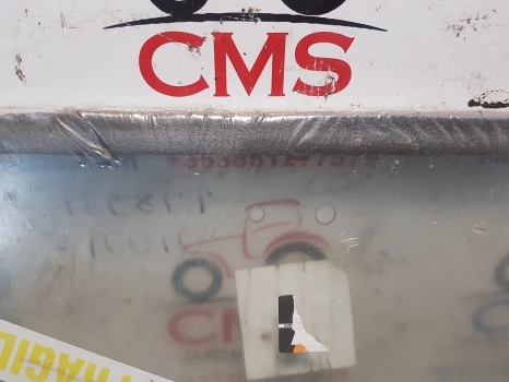 Massey Ferguson 300, 350, 375, 390, 398, 399 Cab Glass Rear Window 3477716m1 - Staklo i delovi za Traktor: slika 5 Massey Ferguson 300, 350, 375, 390, 398, 399 Cab Glass Rear Window 3477716m1 - Staklo i delovi za Traktor: slika 5