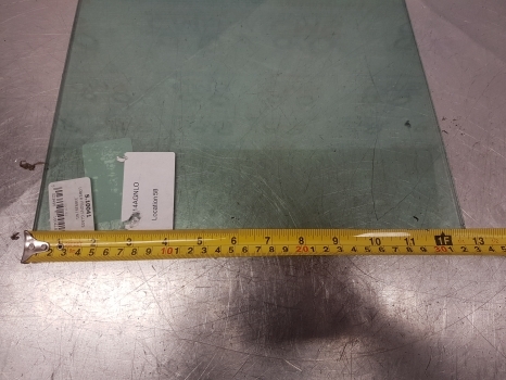 Massey Ferguson 3080, 3050, 3060, 3085 Lower Front Glass 3389391m1, 885938 - Staklo i delovi za Traktor: slika 4 Massey Ferguson 3080, 3050, 3060, 3085 Lower Front Glass 3389391m1, 885938 - Staklo i delovi za Traktor: slika 4
