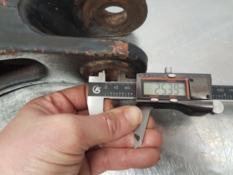 Massey Ferguson 4255, 4220 4000, 4100 Series Cross Shaft Lift Arm Lhs 3817639m91 - Hidraulika za Traktor: slika 5 Massey Ferguson 4255, 4220 4000, 4100 Series Cross Shaft Lift Arm Lhs 3817639m91 - Hidraulika za Traktor: slika 5