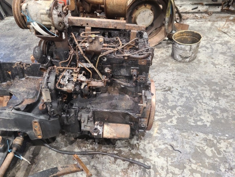 Massey Ferguson 4255 Complete Engine For Parts 1726/2200, U962515p, Hh31317 1726/2200, U962515p, Hh31317 - Motor za Poljoprivredna mašina: slika 1 Massey Ferguson 4255 Complete Engine For Parts 1726/2200, U962515p, Hh31317 1726/2200, U962515p, Hh31317 - Motor za Poljoprivredna mašina: slika 1