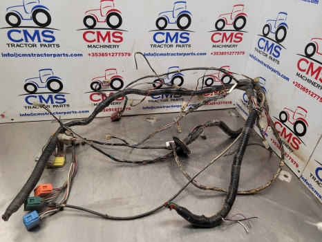 Massey Ferguson 4355, 4255, 4245 Cab Roof Wiring Loom Roof Wiring Loom - Kablovi/ Žičana oprema: slika 1 Massey Ferguson 4355, 4255, 4245 Cab Roof Wiring Loom Roof Wiring Loom - Kablovi/ Žičana oprema: slika 1