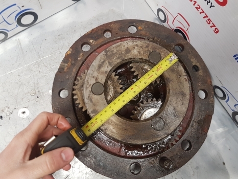 Massey Ferguson 50b, 50hx, Front Axle Gear Carrier, Gears 120836, 120827 - Prednja osovina za Bager utovarivač: slika 5 Massey Ferguson 50b, 50hx, Front Axle Gear Carrier, Gears 120836, 120827 - Prednja osovina za Bager utovarivač: slika 5