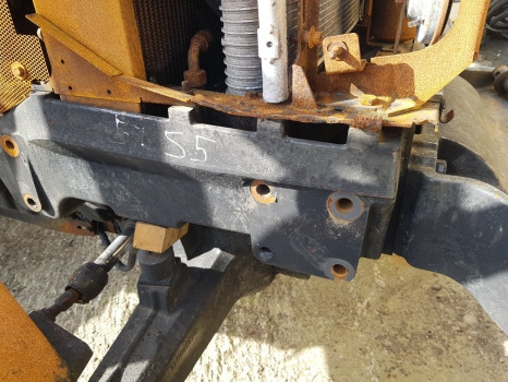 Massey Ferguson 5445, 5455, 5435, 5425 Front Axle Bracket 3777594m16 - Suspenzija: slika 5 Massey Ferguson 5445, 5455, 5435, 5425 Front Axle Bracket 3777594m16 - Suspenzija: slika 5