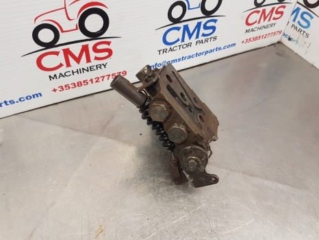 Massey Ferguson 675, 399, 372n, 375, 4225, 4255 Hydraulic Valve Assy 1679099m95 - Hidraulični ventil za Traktor: slika 4 Massey Ferguson 675, 399, 372n, 375, 4225, 4255 Hydraulic Valve Assy 1679099m95 - Hidraulični ventil za Traktor: slika 4