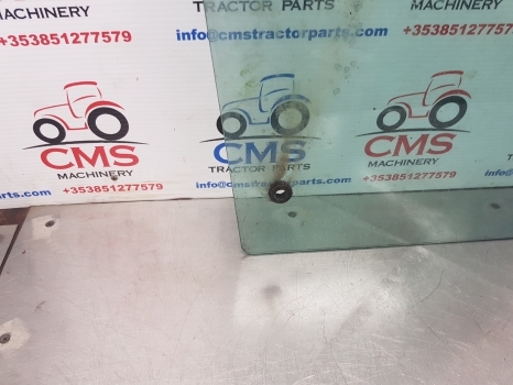 Massey Ferguson 690, 698, 699 Cab Side Window Glass Tg1249, 3302705m4, 3301819m1 - Staklo i delovi: slika 4 Massey Ferguson 690, 698, 699 Cab Side Window Glass Tg1249, 3302705m4, 3301819m1 - Staklo i delovi: slika 4