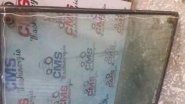 Massey Ferguson 690 Cab Frong Glass Windscreen Tg1246 - Vetrobransko staklo za Traktor: slika 3 Massey Ferguson 690 Cab Frong Glass Windscreen Tg1246 - Vetrobransko staklo za Traktor: slika 3