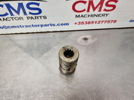 Massey Ferguson 698t, 675, 690, 1004, Steering Coupling 1680354m2 - Upravljački sistem: slika 2 Massey Ferguson 698t, 675, 690, 1004, Steering Coupling 1680354m2 - Upravljački sistem: slika 2