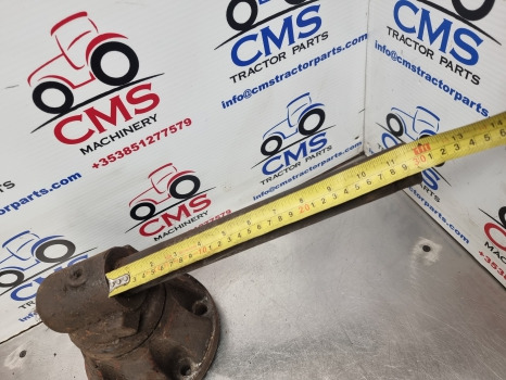 Massey Ferguson 699, 2600 Series, Front Axle Spindle And Hub 1675753m91 - Prednja osovina: slika 5 Massey Ferguson 699, 2600 Series, Front Axle Spindle And Hub 1675753m91 - Prednja osovina: slika 5