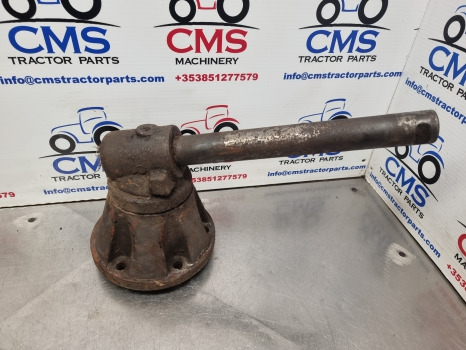 Massey Ferguson 699, 2600 Series, Front Axle Spindle And Hub 1675753m91 - Prednja osovina: slika 1 Massey Ferguson 699, 2600 Series, Front Axle Spindle And Hub 1675753m91 - Prednja osovina: slika 1