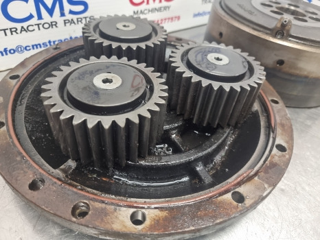 New Holland Case T6000, T7, T6, T7, Front Axle Planetary Carrier Assy 87746833 - Prednja osovina: slika 3 New Holland Case T6000, T7, T6, T7, Front Axle Planetary Carrier Assy 87746833 - Prednja osovina: slika 3