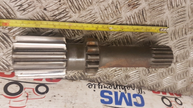 New Holland Case Tm, Mxm, Puma Seriestm150 Rear Axle Sun Shaft Rhs 5170962 - Zadnja osovina: slika 4 New Holland Case Tm, Mxm, Puma Seriestm150 Rear Axle Sun Shaft Rhs 5170962 - Zadnja osovina: slika 4