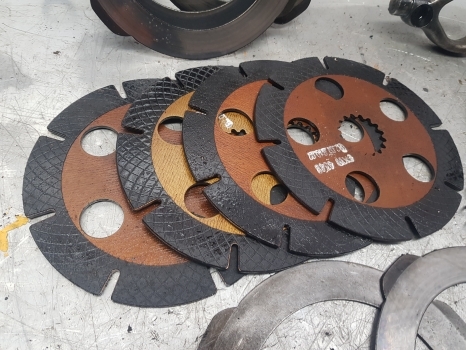 New Holland Lm435a Dana Spicer Brake Actuator Disc Kit 112.07.610.02; 85813919 - Kočioni diskovi za Teleskopski upravljač: slika 3 New Holland Lm435a Dana Spicer Brake Actuator Disc Kit 112.07.610.02; 85813919 - Kočioni diskovi za Teleskopski upravljač: slika 3