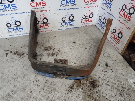 New Holland Lm435a, Lm415a, Lm445a, Lm425a Grill, Grille, Bonnet Lock 85825742 - Rešetka za Teleskopski upravljač: slika 1 New Holland Lm435a, Lm415a, Lm445a, Lm425a Grill, Grille, Bonnet Lock 85825742 - Rešetka za Teleskopski upravljač: slika 1
