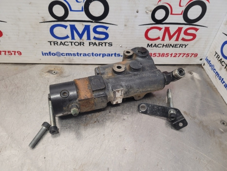 New Holland T5.110, T5.120, T5.130 Trailer Brake Valve 47566037, R917009740 - Delovi kočnica: slika 1 New Holland T5.110, T5.120, T5.130 Trailer Brake Valve 47566037, R917009740 - Delovi kočnica: slika 1