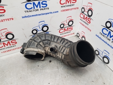 New Holland T5, T6, T7 Case Maxxum, Puma T7.200 Air Hose Assy 84340051, 87482355 - Sistem za usis vazduha za Traktor: slika 5 New Holland T5, T6, T7 Case Maxxum, Puma T7.200 Air Hose Assy 84340051, 87482355 - Sistem za usis vazduha za Traktor: slika 5