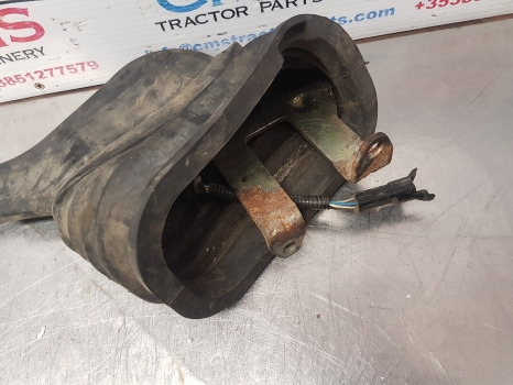 New Holland Tm, Ts, Ford 40, Case Mxm Series Tm140 Handbrake Assy 82006245 - Delovi kočnica: slika 2 New Holland Tm, Ts, Ford 40, Case Mxm Series Tm140 Handbrake Assy 82006245 - Delovi kočnica: slika 2