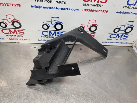 New Holland Tm, Ts, Tl, 60, 40 Series Mudguard Extension Lhs 82029986 - Blatobran: slika 1 New Holland Tm, Ts, Tl, 60, 40 Series Mudguard Extension Lhs 82029986 - Blatobran: slika 1