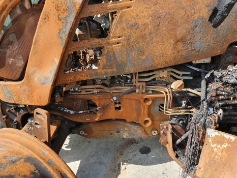 Fendt 724 S4 Axle, Engine, Transmission, Lift, Linkage Parts Nut Dismantling - Rezervni deo za Traktor: slika 1 Fendt 724 S4 Axle, Engine, Transmission, Lift, Linkage Parts Nut Dismantling - Rezervni deo za Traktor: slika 1