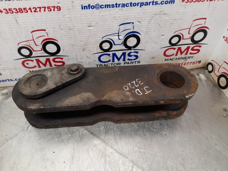John Deere 3215, 3220, 3200, 3400, 3415, 3420 Tipping Link Az54214, Az71477 - Rezervni deo za Teleskopski upravljač: slika 1 John Deere 3215, 3220, 3200, 3400, 3415, 3420 Tipping Link Az54214, Az71477 - Rezervni deo za Teleskopski upravljač: slika 1